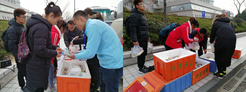 泰信志愿者為大家分發(fā)補(bǔ)給1