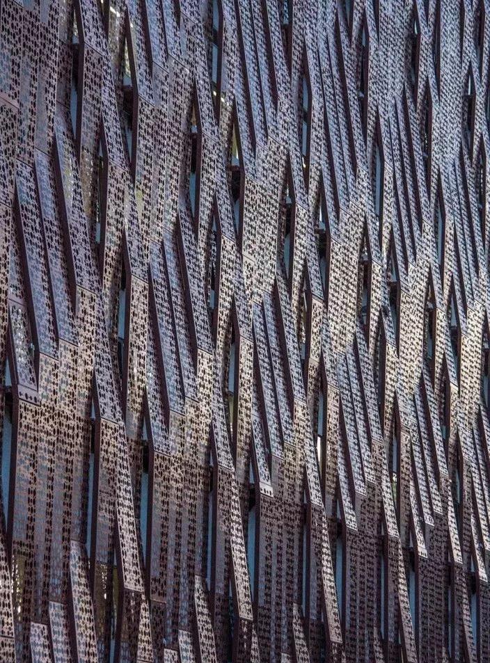 雕花鋁單板幕墻4 雕花鋁單板幕墻4