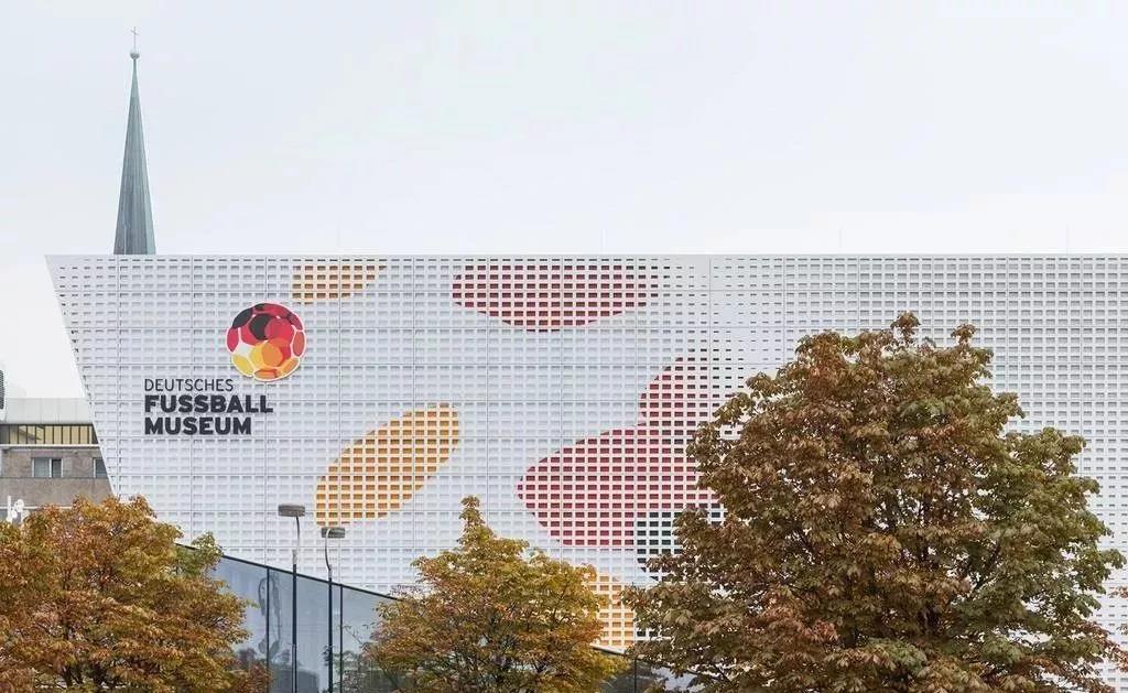 雕花穿孔鋁單板幕墻33 雕花穿孔鋁單板幕墻33