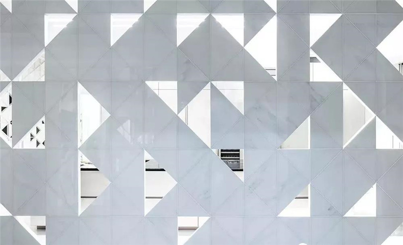 擁有三角形縷空鋁單板立面的特拉維夫住宅5 擁有三角形縷空鋁單板立面的特拉維夫住宅5