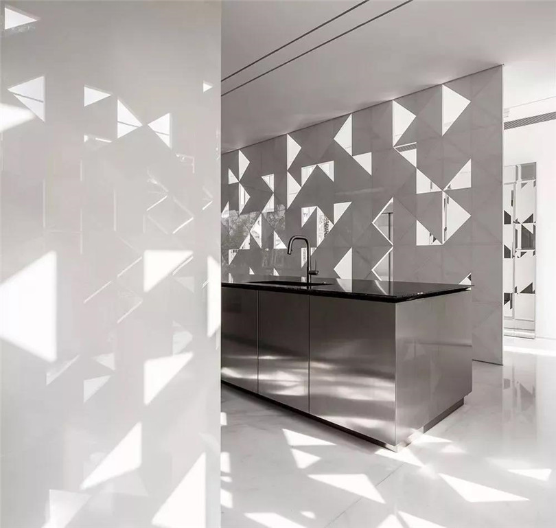 擁有三角形縷空鋁單板立面的特拉維夫住宅6 擁有三角形縷空鋁單板立面的特拉維夫住宅6