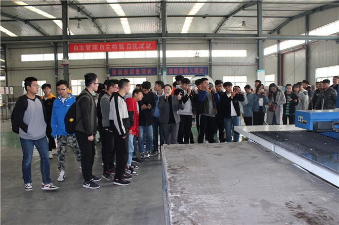 山東農(nóng)業(yè)大學(xué)土木工程專業(yè)師生來泰信股份參觀學(xué)習(xí)4 山東農(nóng)業(yè)大學(xué)土木工程專業(yè)師生來泰信股份參觀學(xué)習(xí)4